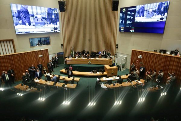 Distritais do DF retornam às atividades de olho nas eleições nesta segunda-feira