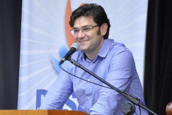Duda Lima busca equipe antes de confirmar participação na campanha de Flávio Bolsonaro