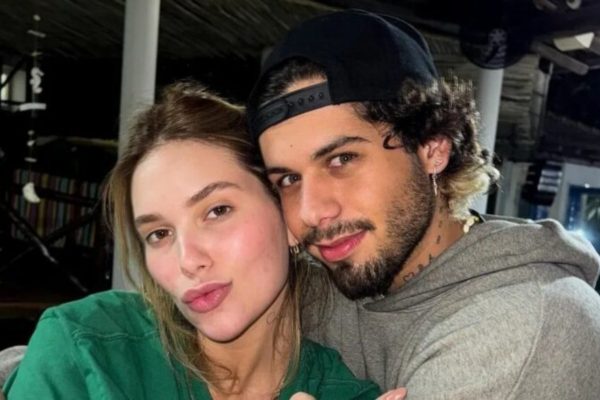 Zé Felipe e Virginia Fonseca aparecem juntos após cirurgia das filhas