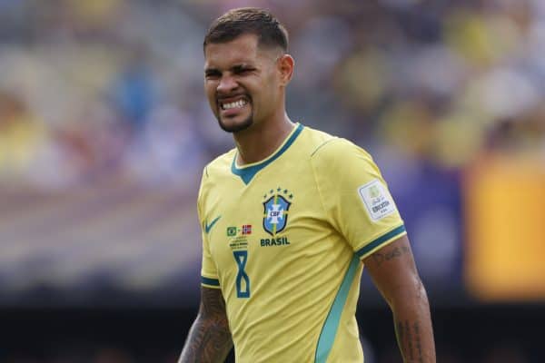 Newcastle recusa oferta do Arsenal por Bruno Guimarães