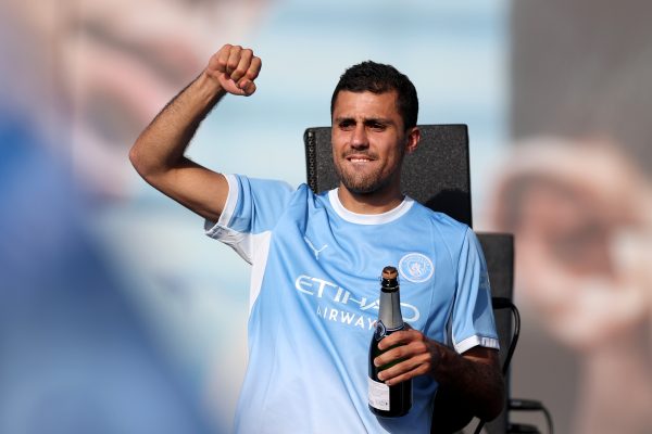 Barcelona monitora negociação entre Real Madrid e Rodri