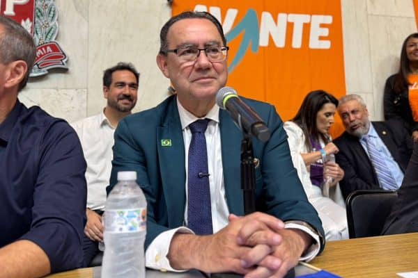 Avante oficializa candidatura de Augusto Cury à presidência em evento em SP