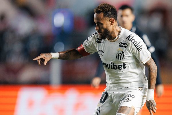Neymar confirmado em jogo do Santos contra Remo no Mangueirão