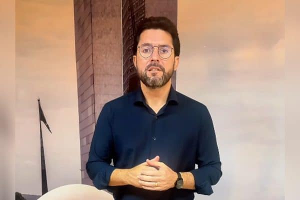 Luiz Eduardo Falcão reafirma apoio a Cleitinho Azevedo em meio a especulações políticas