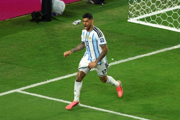 Atlético de Madrid prepara proposta de R$ 178 milhões por Cuti Romero
