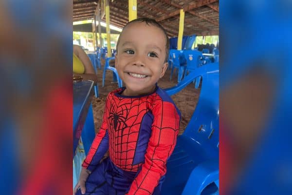 Menino de 3 anos encontrado morto na casa do pai sofreu abuso sexual
