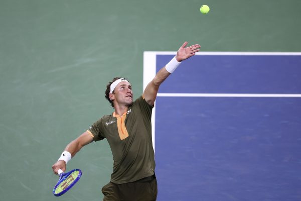João Fonseca enfrenta Casper Ruud em Montreal após vitória sobre Tsitsipas