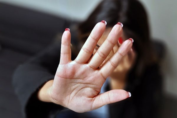 Gerente do McDonald’s é detido por importunação sexual em sala escura