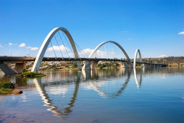 Corpo de homem é encontrado no Lago Paranoá próximo à Ponte JK