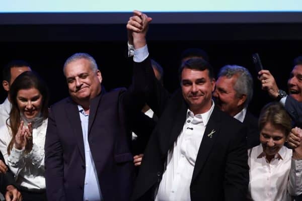 PGR solicita diligências à PF sobre denúncia contra vice de Flávio Bolsonaro