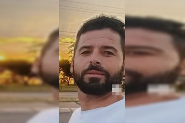 Capoeirista Rafael Barbosa é enterrado em Taguatinga após morte trágica