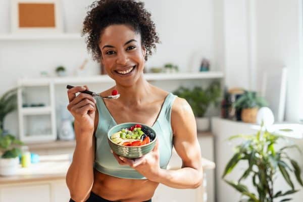 Dietas criadas por IA podem levar a riscos de saúde e deficiência nutricional