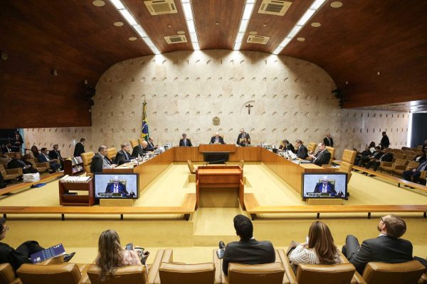 STF permite redução de penas do 8/1, contrariando Moraes