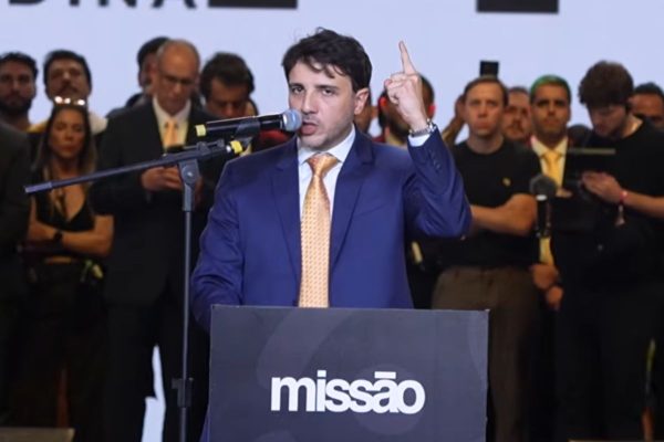 Renan Santos inicia campanha presidencial na USP em 16 de agosto