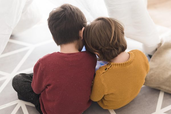 Estudo revela que ordem de nascimento pode influenciar risco de TDAH e autismo
