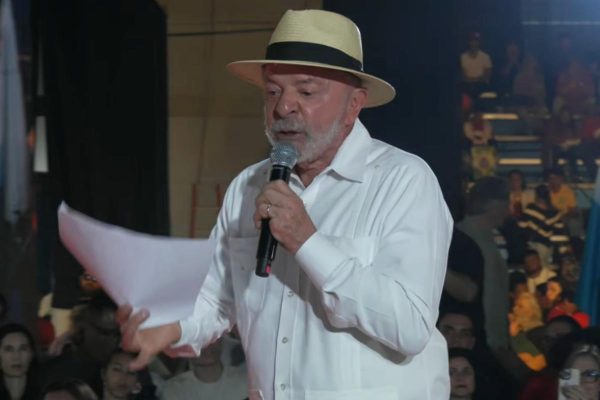 Lula planeja enviar a Trump imagem destacando redução do desmatamento