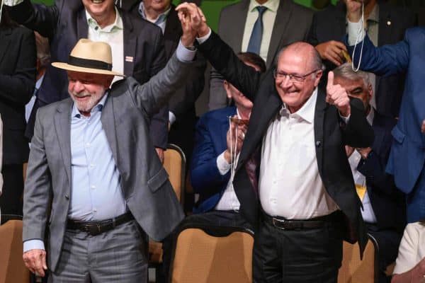 Novo acusa chapa Lula-Alckmin de abuso de poder no TSE por desfile de Carnaval