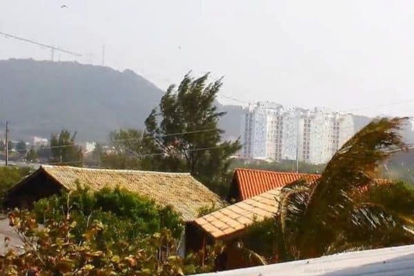 Seis estados enfrentam alerta de tempestades e ventos fortes até domingo