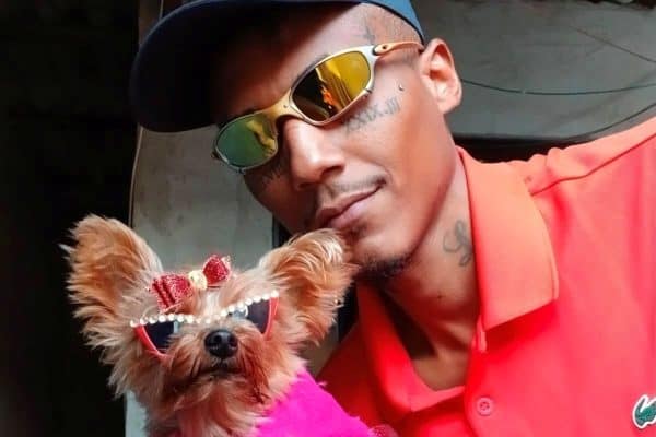 Matheus Osminio viraliza com Zoe, a “cachorra de madame”, após superar vício
