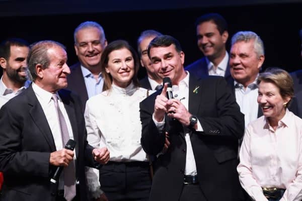 “União Progressista se mantém neutra, mas faz alianças com PL em 11 estados e com PT em 4”