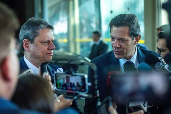 Haddad não deve mencionar empresa dos filhos de Tarcísio em debate