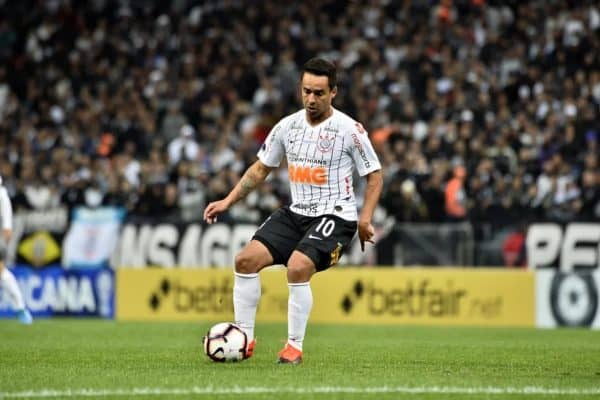 Ex-jogador Jadson é libertado menos de 24h após prisão no Paraná