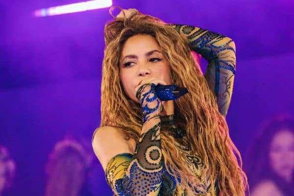 Shakira pede solidariedade após terremoto de magnitude 7,4 na Colômbia