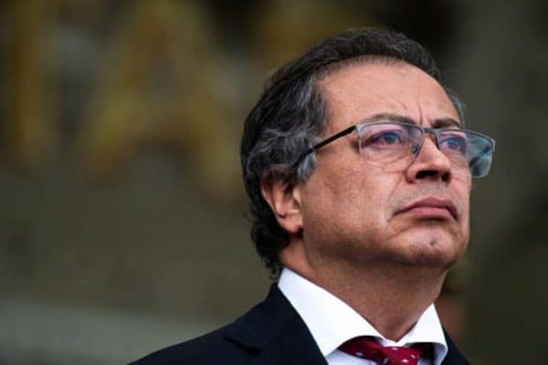 Petro exige resposta rápida do governo após terremoto na Colômbia