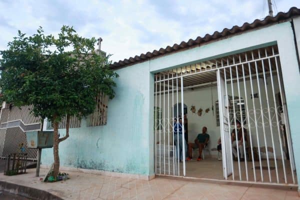 Filho adotivo suspeito de matar mulher que chamava de ‘mãezinha’ no DF