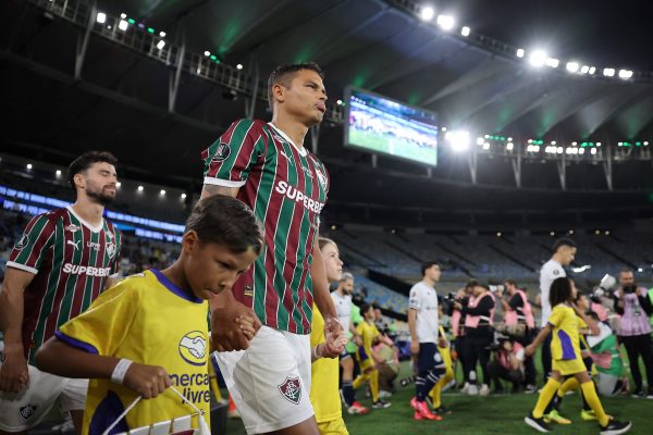 Libertadores realiza minuto de silêncio após terremoto na Colômbia