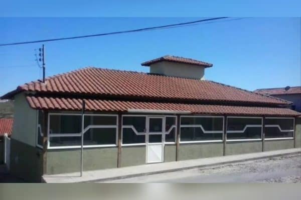 Criança de 7 anos morre engasgada em escola de Ribeirão das Neves, MG