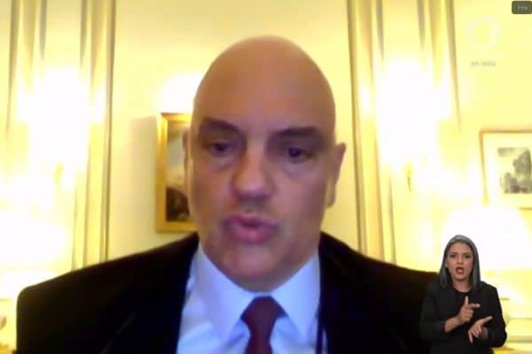 Alexandre de Moraes destaca diferença entre jornalistas investigativos e investigados