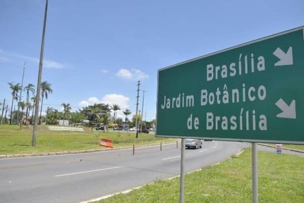 Celina Leão apresenta plano para melhorar trânsito no Jardim Botânico