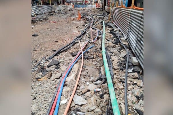 Cabos soltos causam ferimento grave em motoboy em Goiás