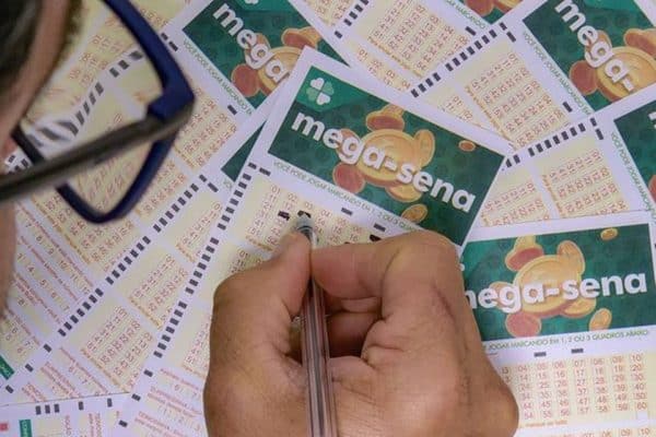 Mega-Sena 3044 realiza sorteio de R$ 3,5 milhões hoje (13/8); veja os números