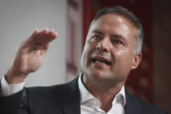 Ex-ministro Renan Filho oficializa candidatura ao governo de Alagoas