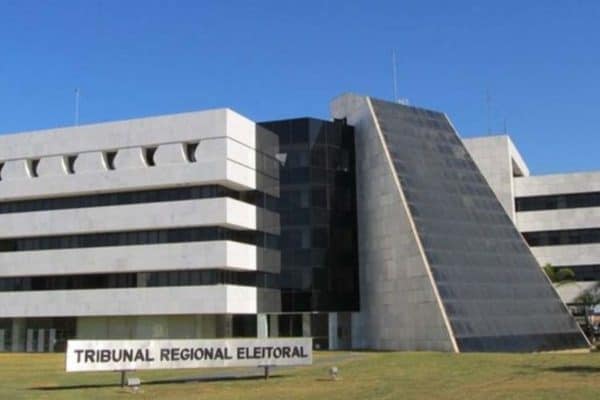 Justiça Eleitoral do DF tem até 14 de setembro para analisar 640 registros de candidaturas