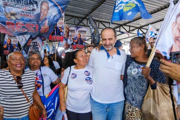 Alexandre Kalil pausa campanha em BH para transplante de córnea