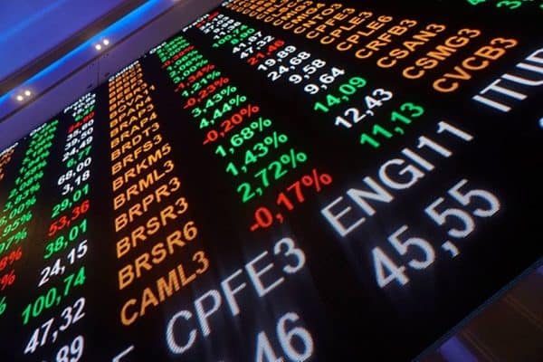 Fuga de estrangeiros da B3 em agosto atinge maior nível desde 2022, aponta Elos Ayta