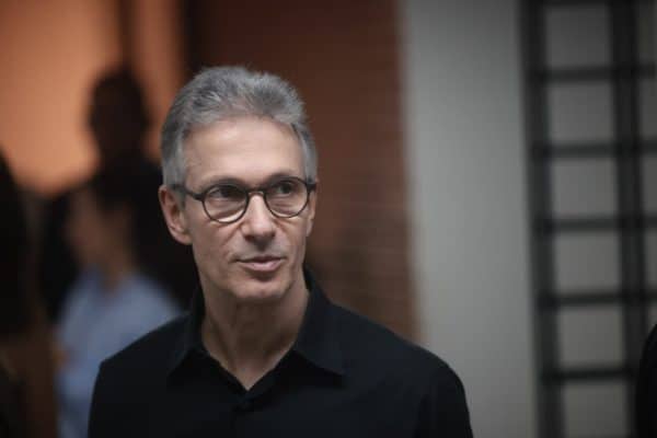Romeu Zema critica programas sociais e propõe obrigatoriedade de emprego