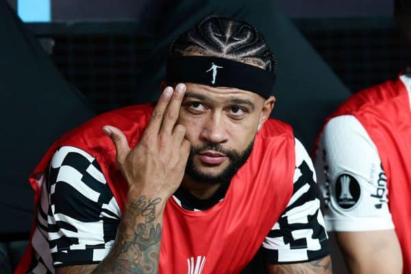 Memphis Depay revela: “Não luto contra meus demônios, nós dançamos”