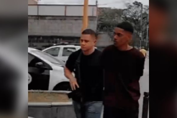 Homem é detido por trancar, agredir e estuprar ex em motel no Rio