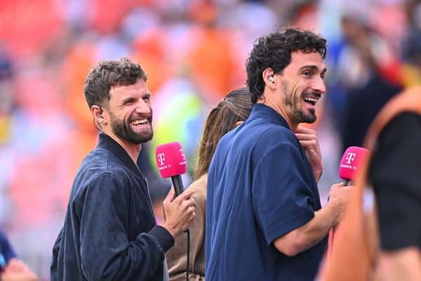 Thomas Müller e Mats Hummels adquirem 90% do clube português Estrela da Amadora