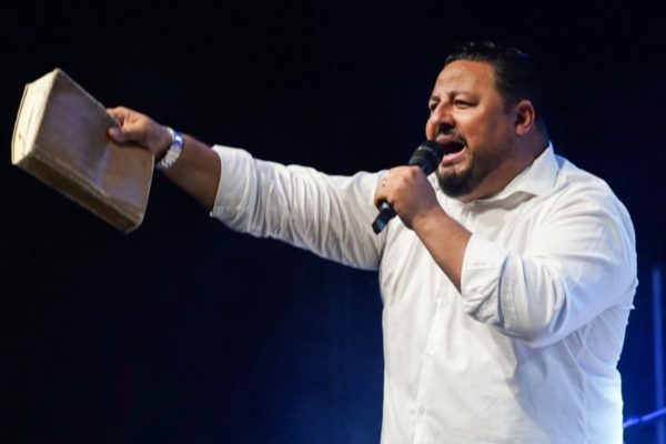 Justiça de São Paulo aceita denúncia contra pastor Moises de Jesus Lima por fala homofóbica