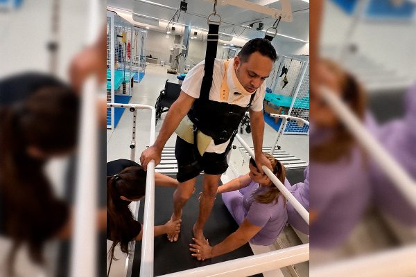 Irmã relata recuperação de brasiliense atingido por onda em Recife