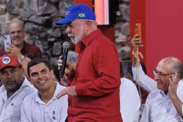 Lula cancela viagem a Porto Alegre e programa visita a Salvador na sexta-feira