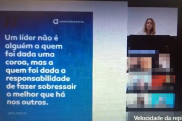 Educadora é afastada em SP após sugerir biografias de Hitler e Mussolini