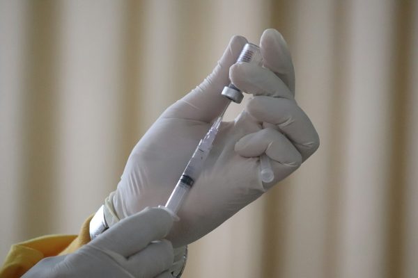 Após morte por difteria na Itália, médicos destacam importância da vacinação