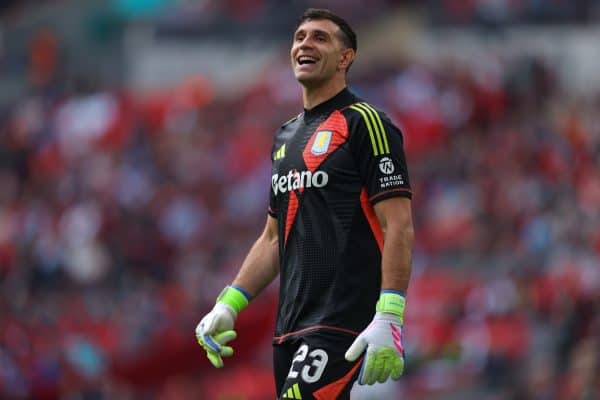 Chelsea confirma contratação de Dibu Martínez do Aston Villa por 7,5 milhões de libras