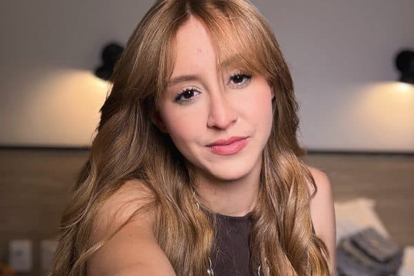 Influenciadora Hendy Ohara sofre fratura na bacia após queda em escada